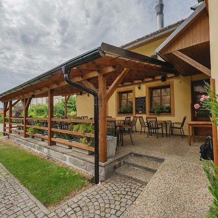 Hotel Taverna Javorník Extérieur photo