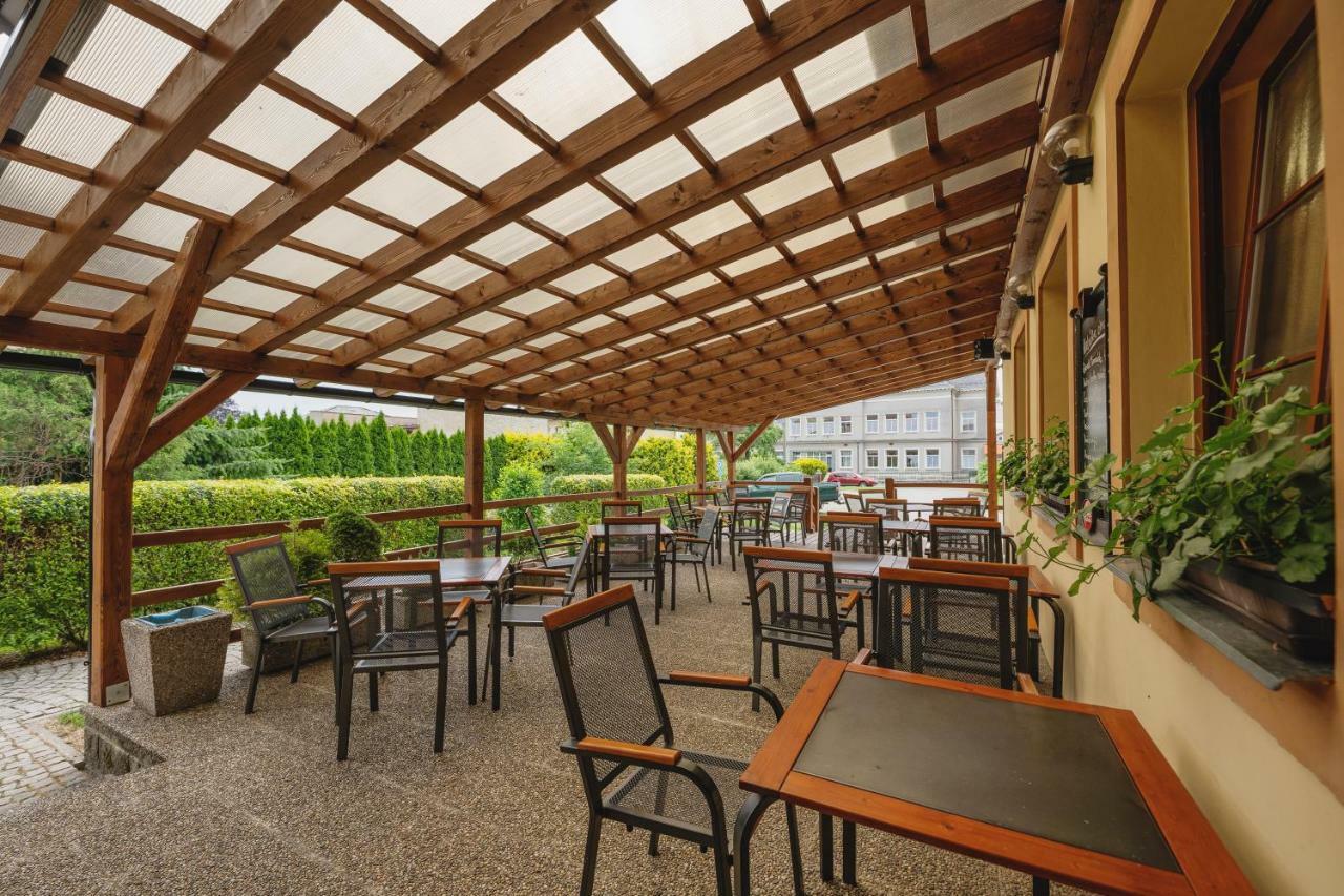 Hotel Taverna Javorník Extérieur photo