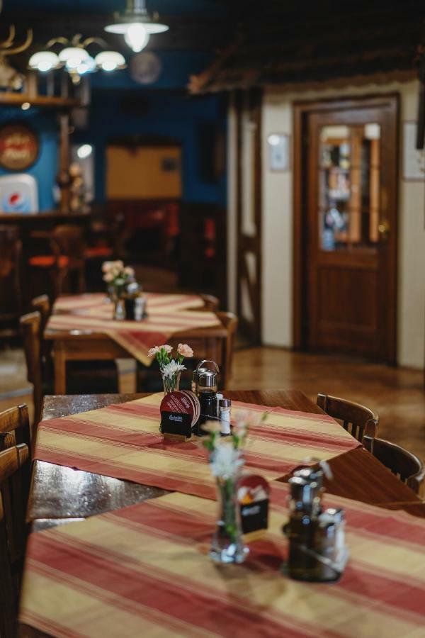 Hotel Taverna Javorník Extérieur photo