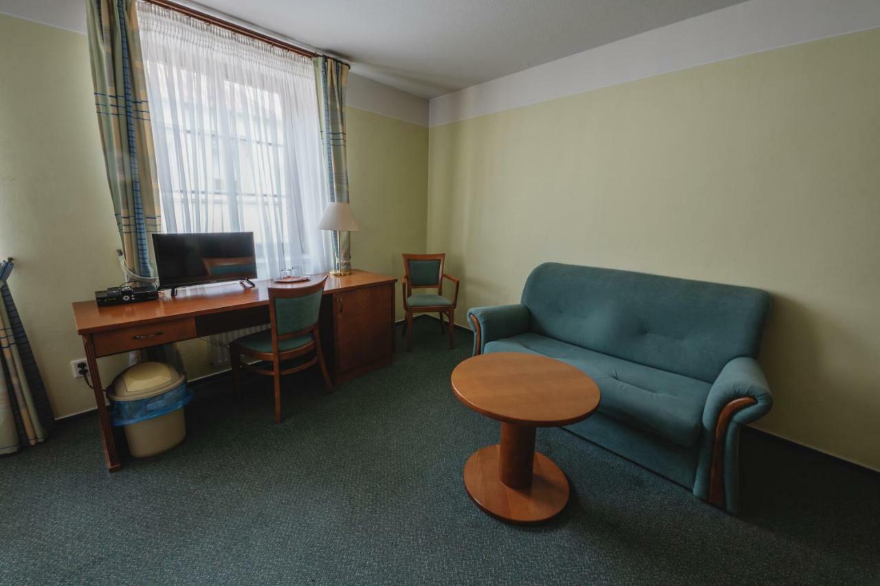 Hotel Taverna Javorník Extérieur photo