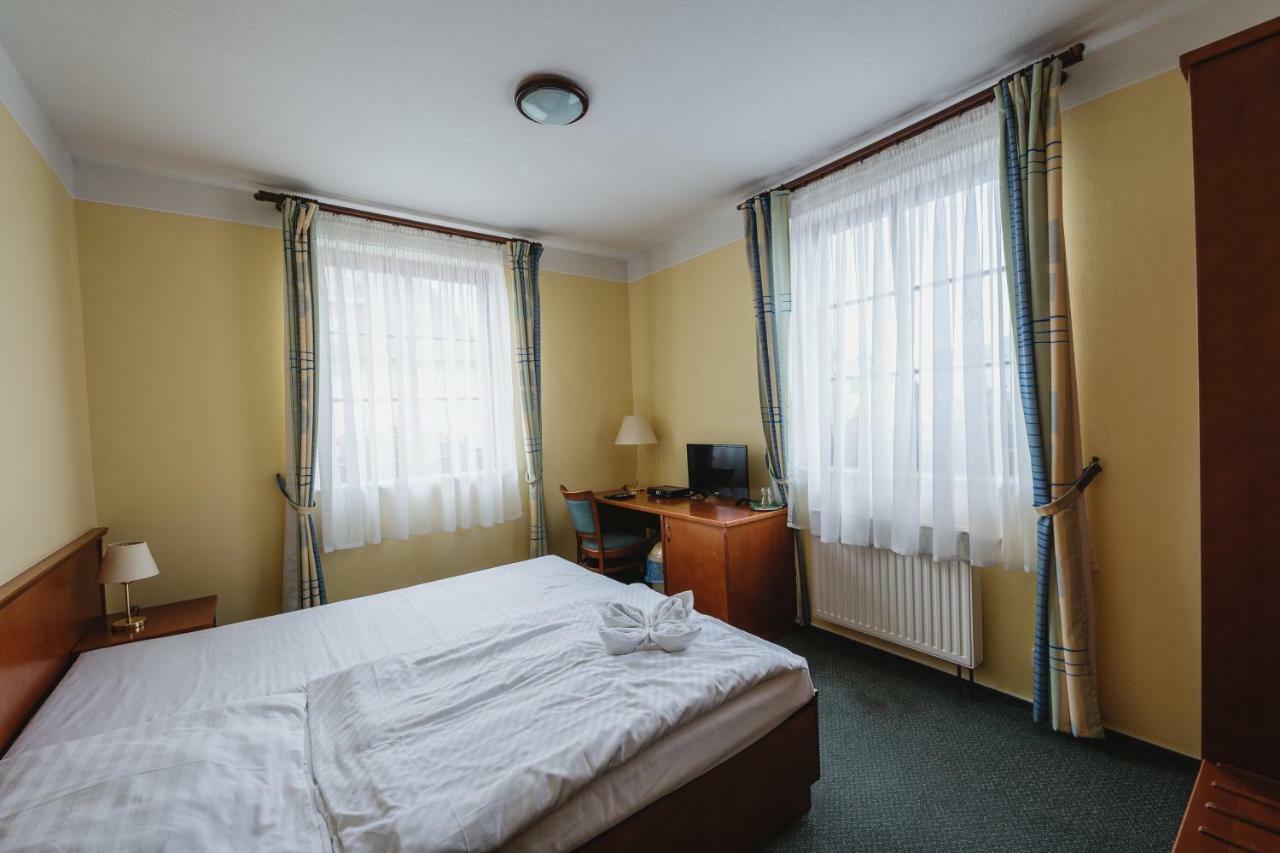 Hotel Taverna Javorník Extérieur photo