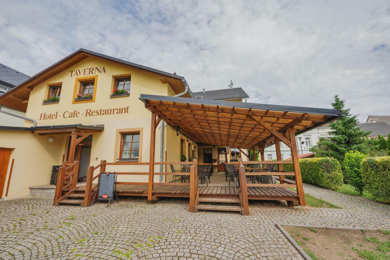 Hotel Taverna Javorník Extérieur photo