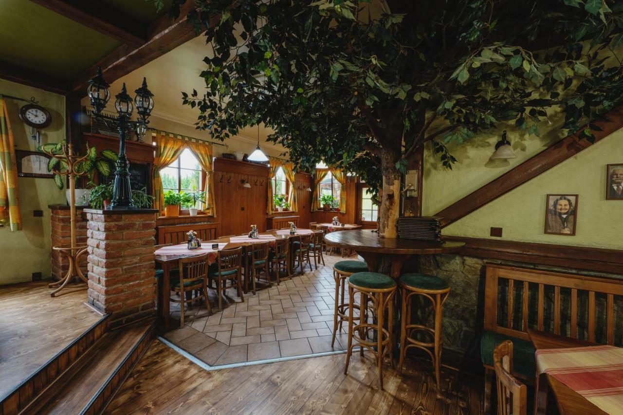 Hotel Taverna Javorník Extérieur photo