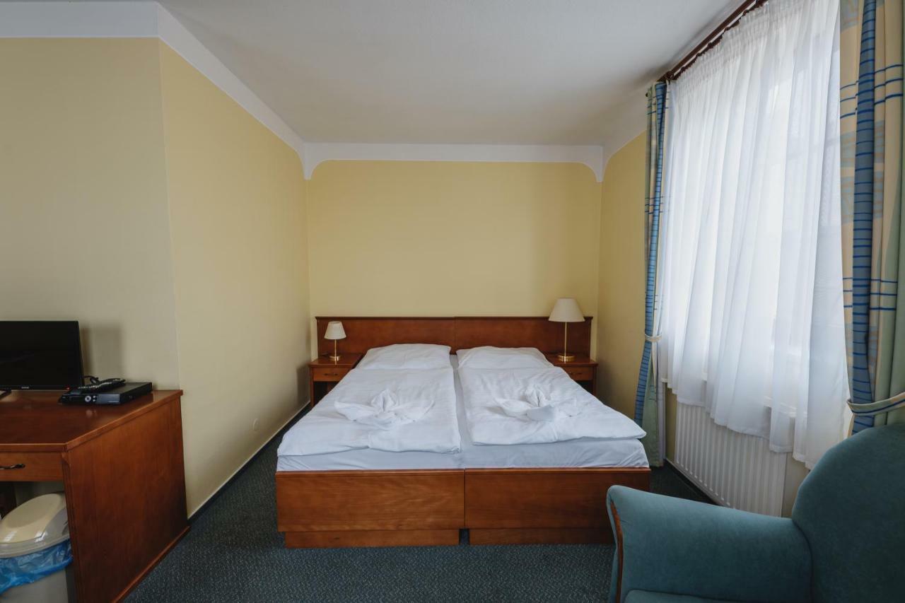Hotel Taverna Javorník Extérieur photo