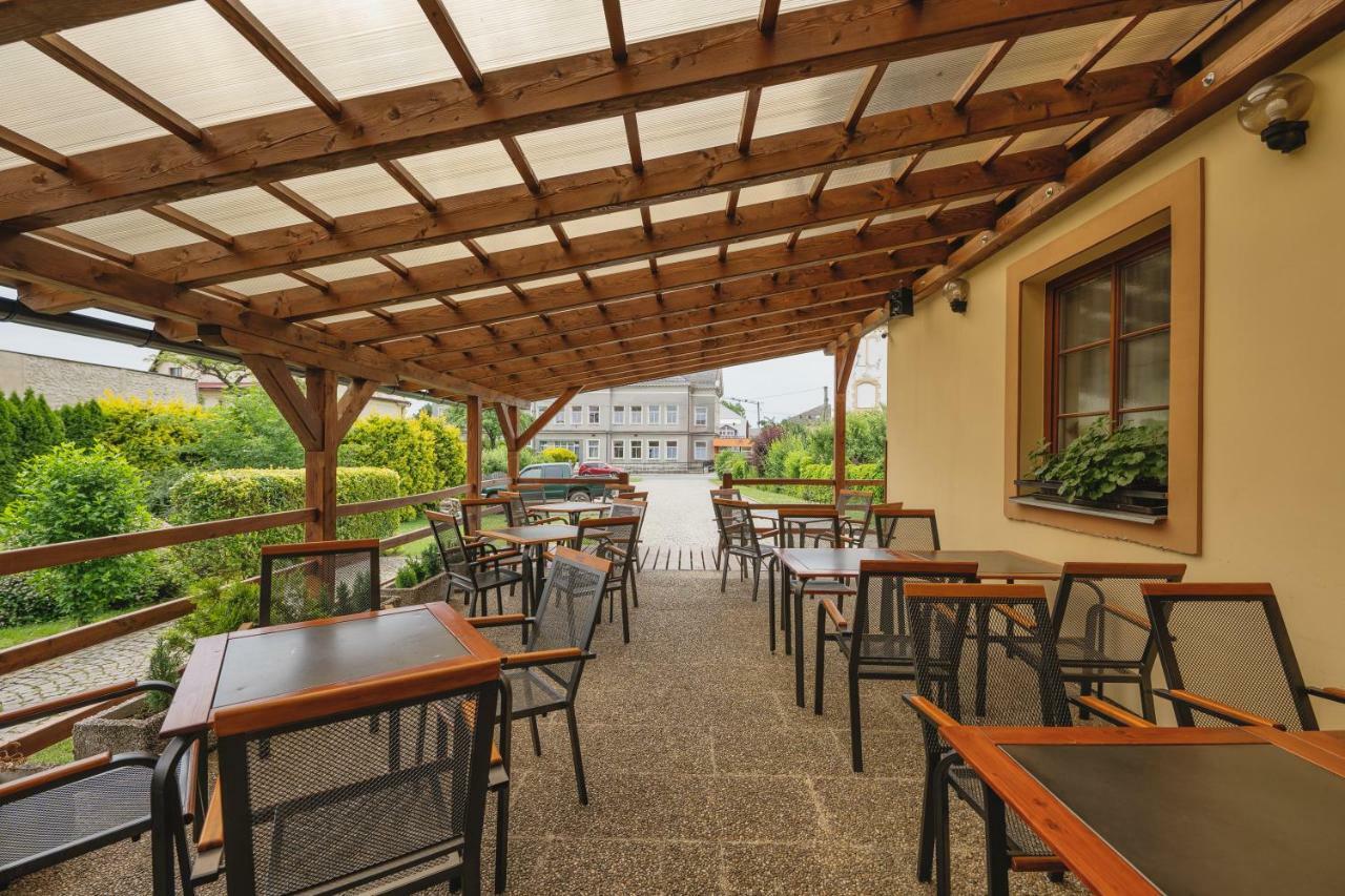 Hotel Taverna Javorník Extérieur photo
