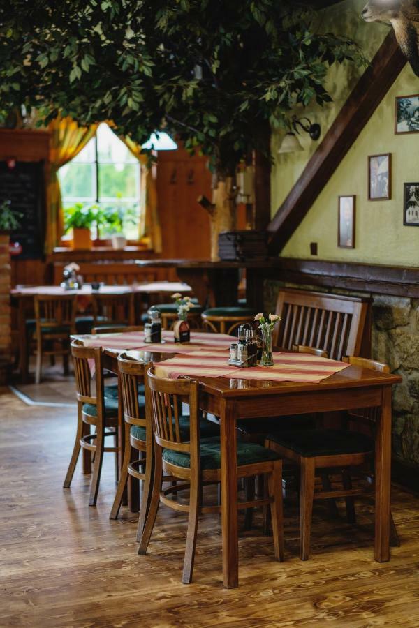 Hotel Taverna Javorník Extérieur photo