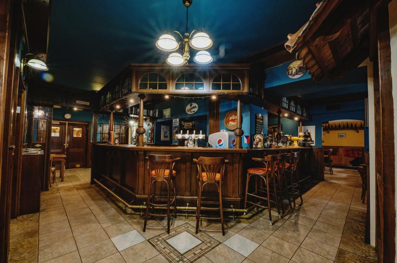Hotel Taverna Javorník Extérieur photo