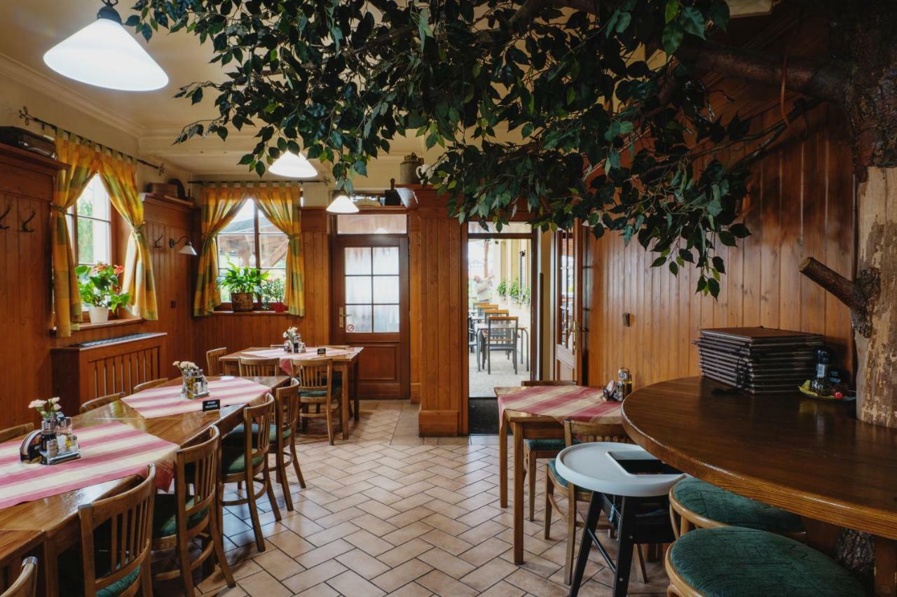 Hotel Taverna Javorník Extérieur photo