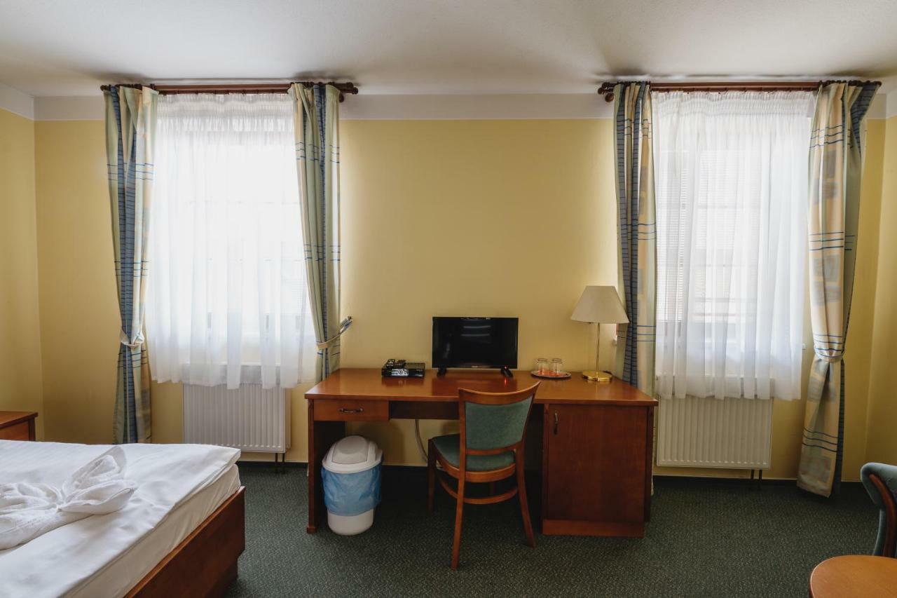 Hotel Taverna Javorník Extérieur photo