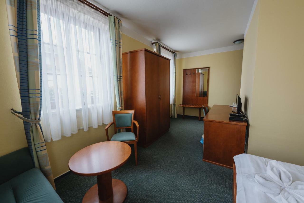 Hotel Taverna Javorník Extérieur photo