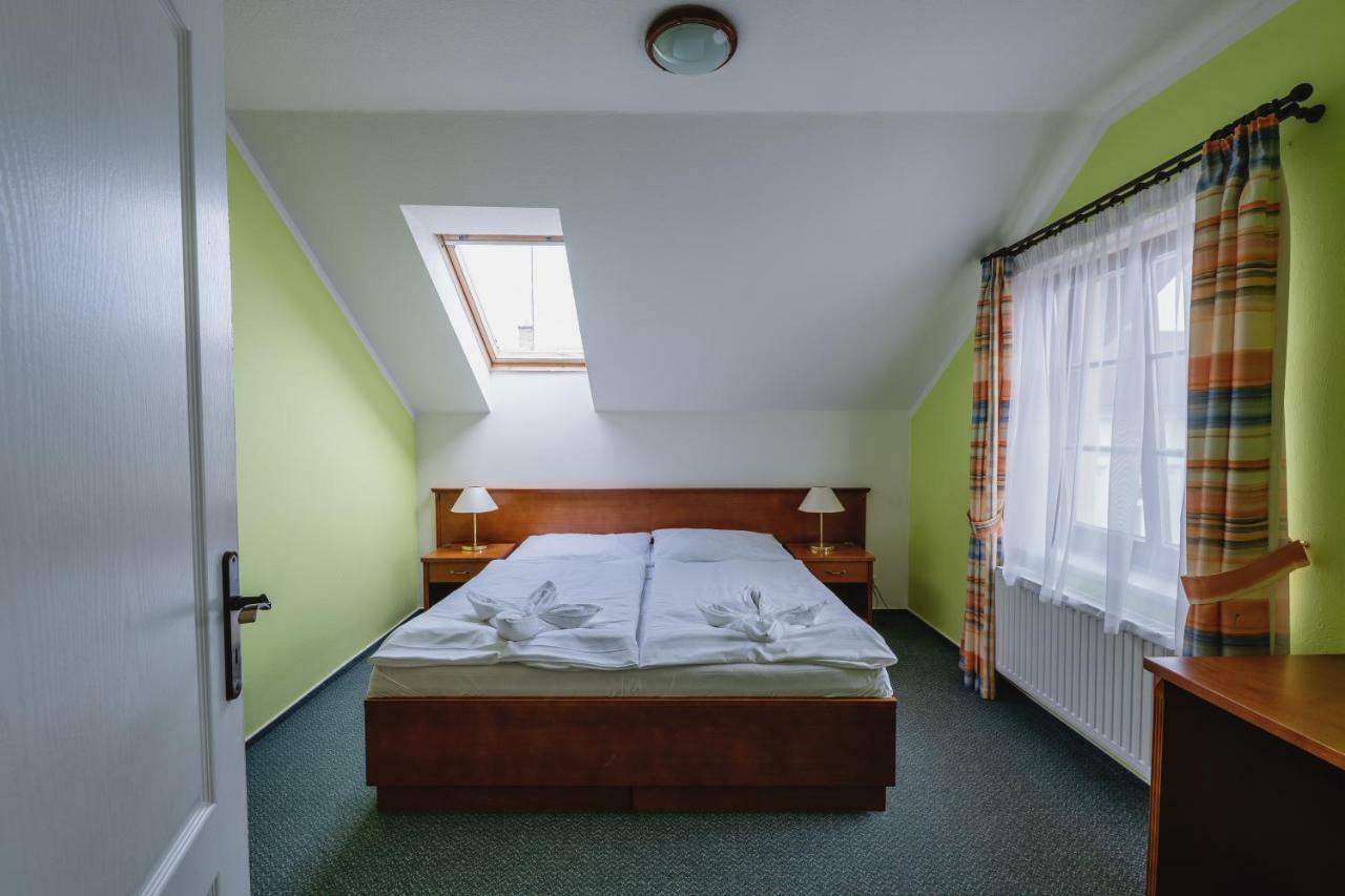 Hotel Taverna Javorník Extérieur photo